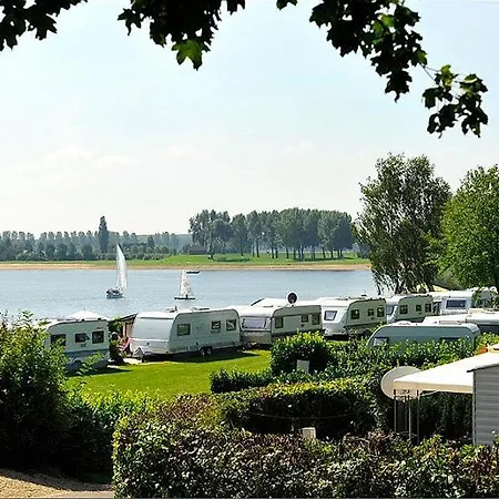 Type B Basis 4 Persoons Aan Het Water * Lathum
